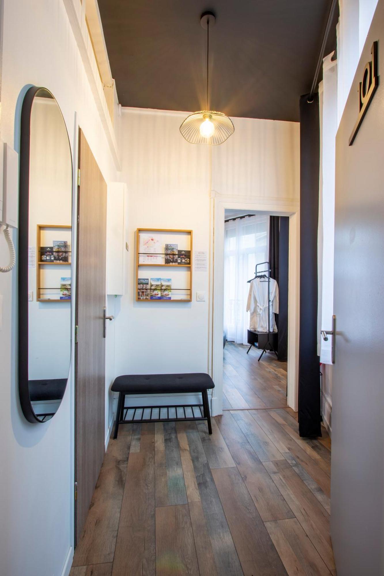 L'Hyper Centre - Netflix & Wifi - Literie Haut De Gamme - Check-In 24H24 - Goodmarning Châlons-en-Champagne Esterno foto
